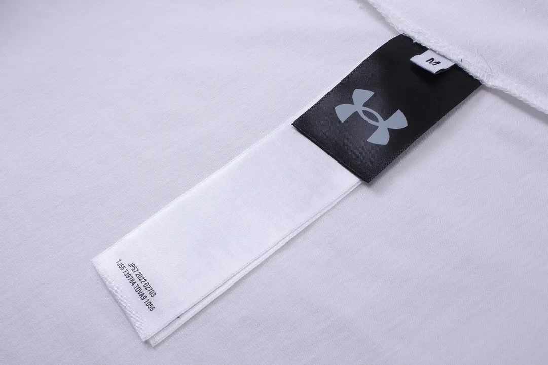 【 . Quality】BALENCI*GA/ Under Armour T # SS 24 New Arrival。 ， 。 。 ZP 。 260 ， . ， 。 。Classic LOGO ， ， ， 。 . 。 OS . Same Style ：BL 223372 ：Black，Red，White Size：XS S M L